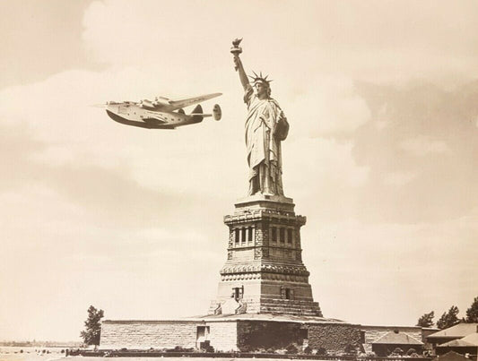 Missed Liberty (80cm x 60cm, Black & White Photography, Unknown Artist)